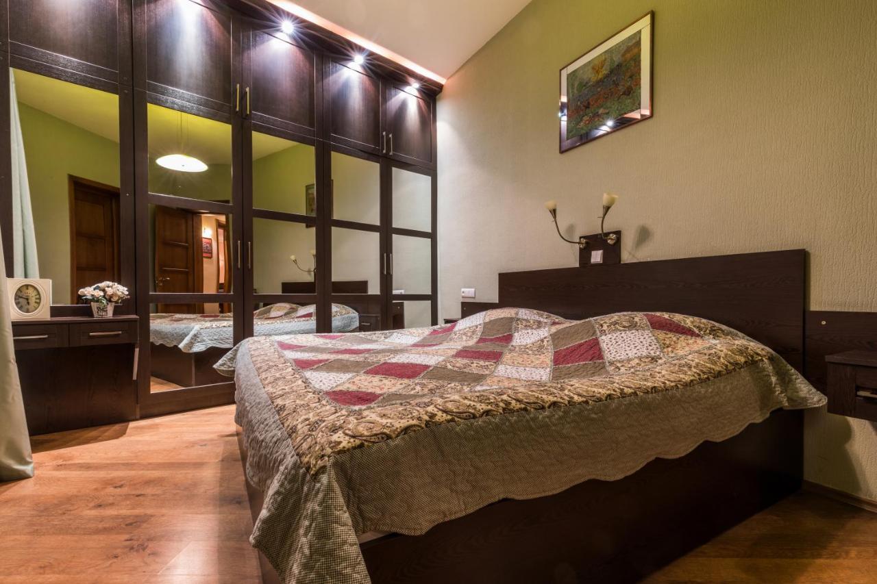Apartment At 12 Baratashvili Street Tbilisi Exterior photo