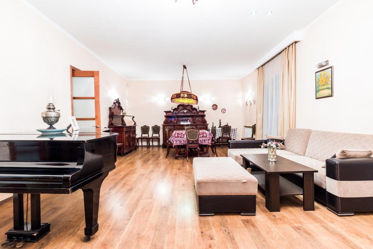 Apartment At 12 Baratashvili Street Tbilisi Exterior photo