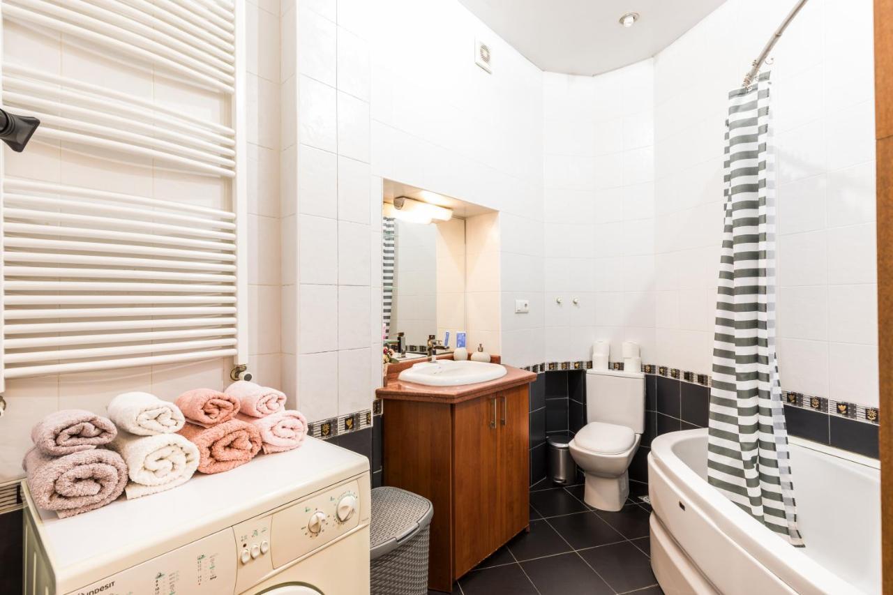 Apartment At 12 Baratashvili Street Tbilisi Exterior photo
